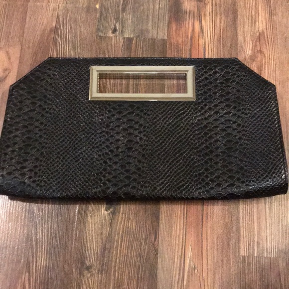 Clutch - Picture 1 of 5